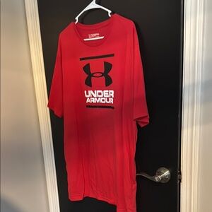 Under Armour Men's Red T-Shirt